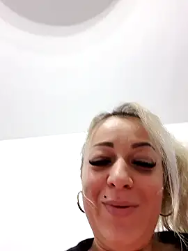 Snapshot of Ruxy42ETT chatting on 01.30.25 Ruxy42ETT online show from 01.30.25