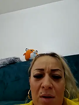 Snapshot of Ruxy42ETT chatting on 02.16.25 Ruxy42ETT online show from 02.16.25