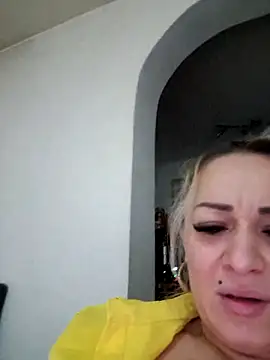 Snapshot of Ruxy42ETT chatting on 02.17.25 Ruxy42ETT online show from 02.17.25