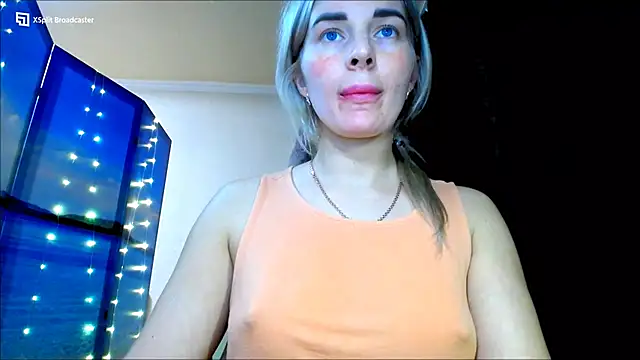 Snapshot of miaa_sunn chatting on 12.25.24 miaa sunn online show from 12.25.24