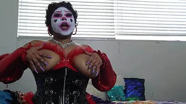 Snapshot of MeleiMarvelous chatting on 12.17.25 MeleiMarvelous online show from 12.17.25