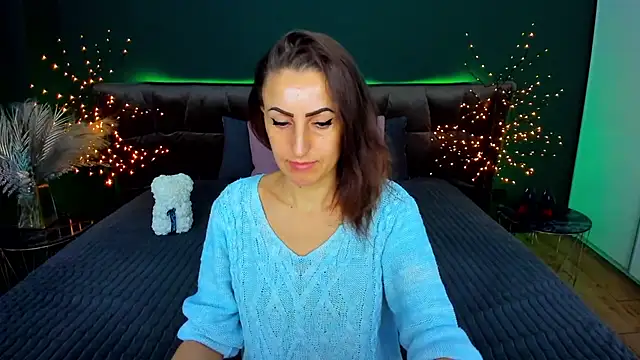 Snapshot of Rebecca_Diamond chatting on 11.12.25 Rebecca Diamond online show from 11.12.25