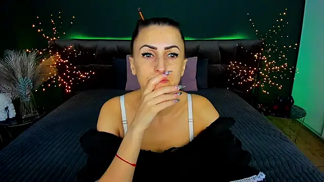 Snapshot of Rebecca_Diamond chatting on 11.13.25 Rebecca Diamond online show from 11.13.25