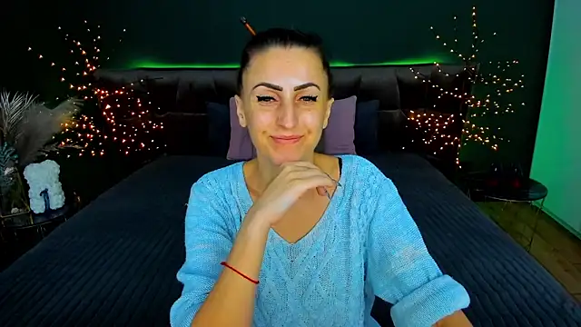 Snapshot of Rebecca_Diamond chatting on 11.20.25 Rebecca Diamond online show from 11.20.25