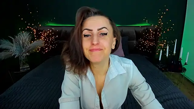 Snapshot of Rebecca_Diamond chatting on 02.04.26 Rebecca Diamond online show from 02.04.26