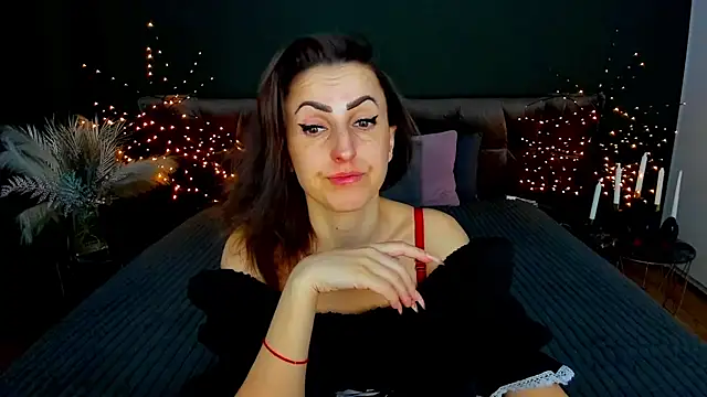 Snapshot of Rebecca_Diamond chatting on 02.20.26 Rebecca Diamond online show from 02.20.26