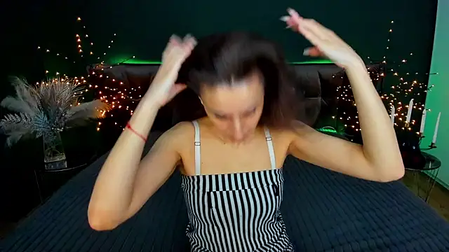 Snapshot of Rebecca_Diamond chatting on 02.23.26 Rebecca Diamond online show from 02.23.26