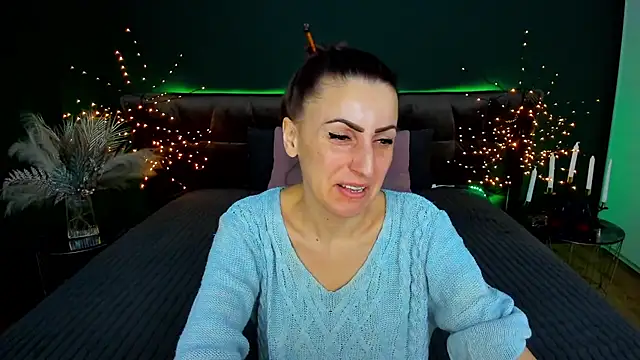 Snapshot of Rebecca_Diamond chatting on 02.24.26 Rebecca Diamond online show from 02.24.26