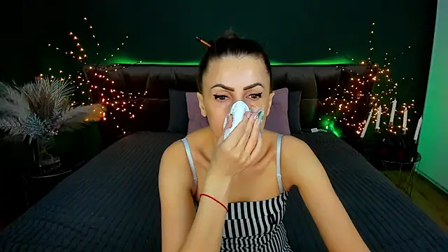 Snapshot of Rebecca_Diamond chatting on 03.03.26 Rebecca Diamond online show from 03.03.26