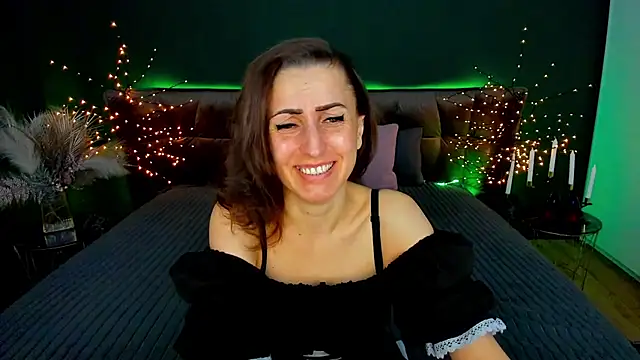 Snapshot of Rebecca_Diamond chatting on 03.18.26 Rebecca Diamond online show from 03.18.26