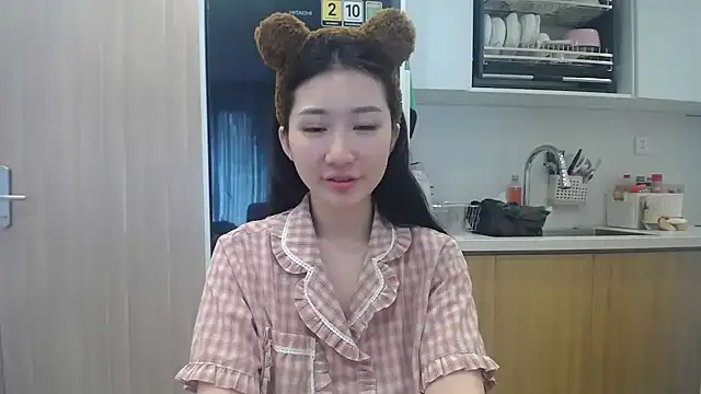 Snapshot of Asiagirll chatting on 04.29.26 Asiagirll online show from 04.29.26