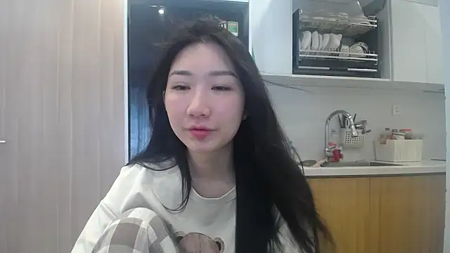 Snapshot of Asiagirll chatting on 05.08.26 Asiagirll online show from 05.08.26