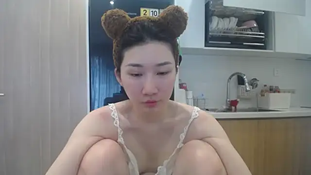 Snapshot of Asiagirll chatting on 05.18.26 Asiagirll online show from 05.18.26