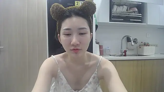 Snapshot of Asiagirll chatting on 05.18.26 Asiagirll online show from 05.18.26