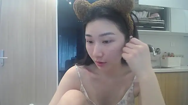 Snapshot of Asiagirll chatting on 05.19.26 Asiagirll online show from 05.19.26