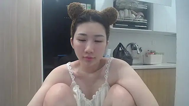 Snapshot of Asiagirll chatting on 05.26.26 Asiagirll online show from 05.26.26