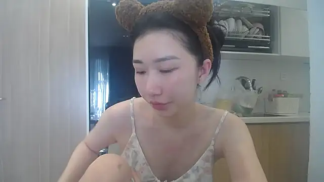Snapshot of Asiagirll chatting on 05.28.26 Asiagirll online show from 05.28.26