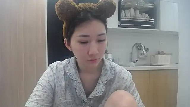 Snapshot of Asiagirll chatting on 05.28.26 Asiagirll online show from 05.28.26