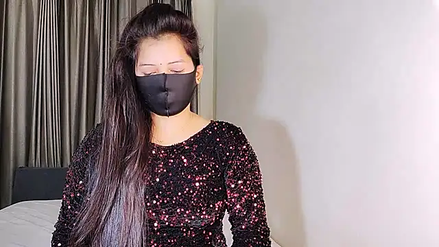 Snapshot of YourLovelyQueen chatting on 12.14.24 YourLovelyQueen online show from 12.14.24
