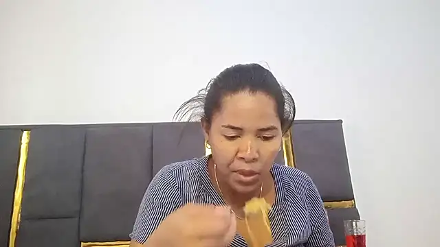 Snapshot of aleixane chatting on 03.11.26 aleixane online show from 03.11.26