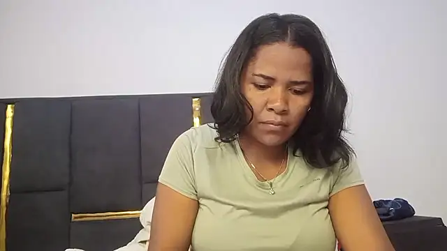 Snapshot of aleixane chatting on 04.04.26 aleixane online show from 04.04.26