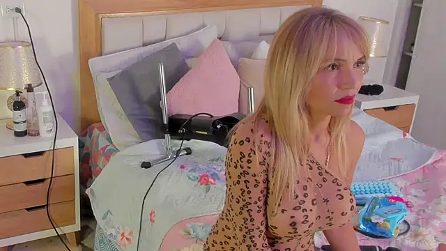 elena mature online show from 09.15.25