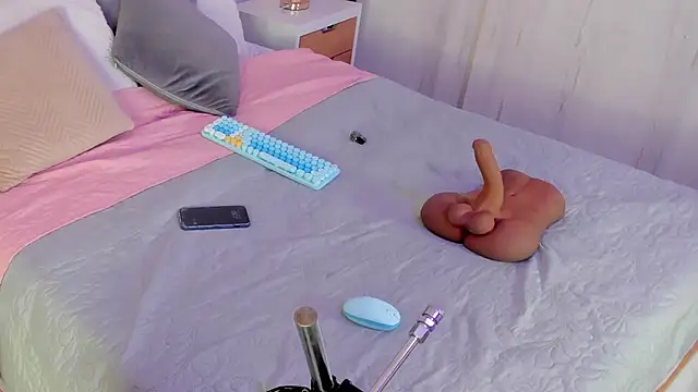 elena mature online show from 10.18.25