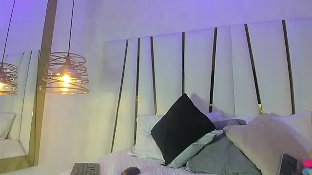Snapshot of elena_mature chatting on 04.24.26 elena mature online show from 04.24.26
