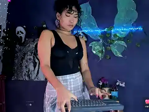 Mary Rosse1 online show from 02.16.25