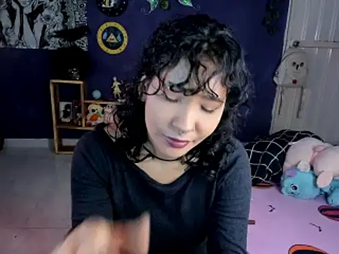 Mary Rosse1 online show from 02.18.25