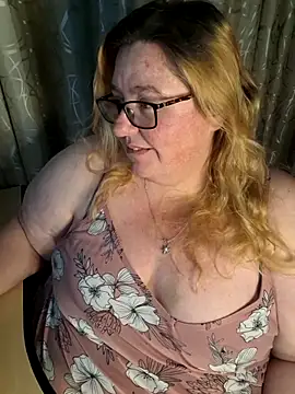Snapshot of Iceprincess2bad4u chatting on 05.18.26 Iceprincess2bad4u online show from 05.18.26