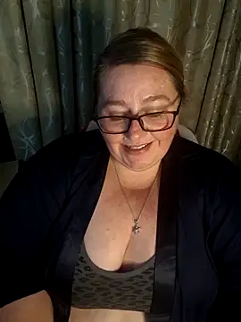 Snapshot of Iceprincess2bad4u chatting on 05.30.26 Iceprincess2bad4u online show from 05.30.26