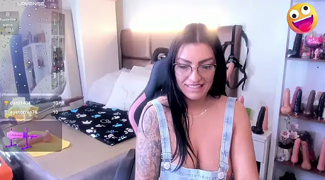 Snapshot of janette_rider chatting on 02.16.25 janette rider online show from 02.16.25