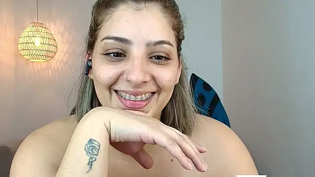 Snapshot of YummyAnna_ chatting on 05.20.26 YummyAnna online show from 05.20.26