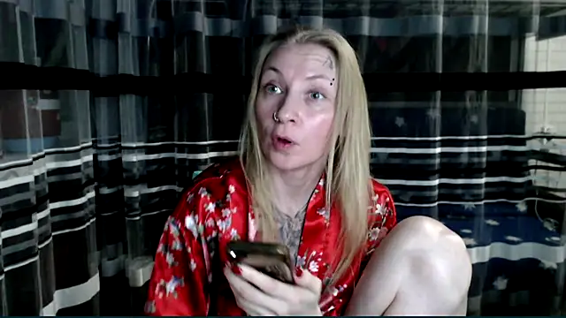 cold lollipop online show from 11.12.25