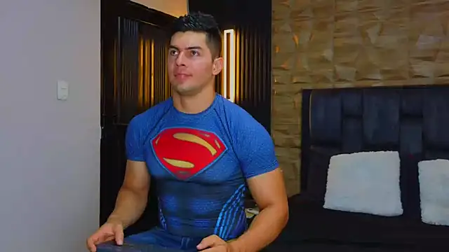 Snapshot of FelipeAndMarcello3 chatting on 02.04.25 FelipeAndMarcello3 online show from 02.04.25