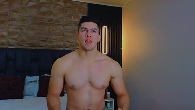 Snapshot of FelipeAndMarcello3 chatting on 02.24.25 FelipeAndMarcello3 online show from 02.24.25