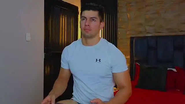 Snapshot of FelipeAndMarcello3 chatting on 03.20.25 FelipeAndMarcello3 online show from 03.20.25