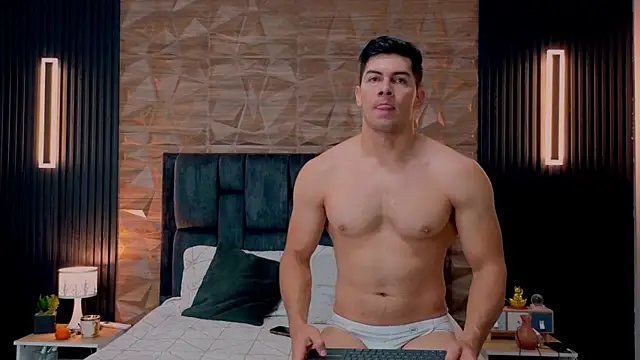 Snapshot of FelipeAndMarcello3 chatting on 09.18.25 FelipeAndMarcello3 online show from 09.18.25