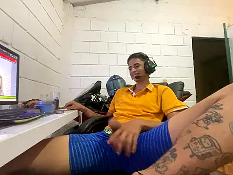 Max TheHorseDick online show from 10.21.25