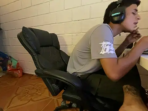 Max TheHorseDick online show from 03.07.26