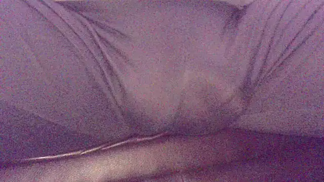 Snapshot of SDtinycok chatting on 10.22.25 SDtinycok online show from 10.22.25