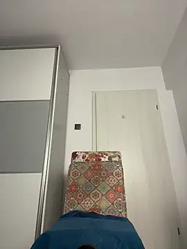 snow flakee online show from 02.09.25