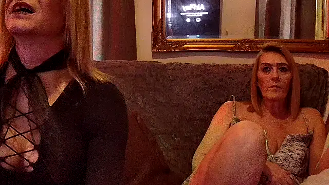 COUPLE4VOYEUR01 online show from 04.04.26