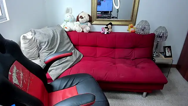 Snapshot of NicolettColin chatting on 12.18.24 NicolettColin online show from 12.18.24
