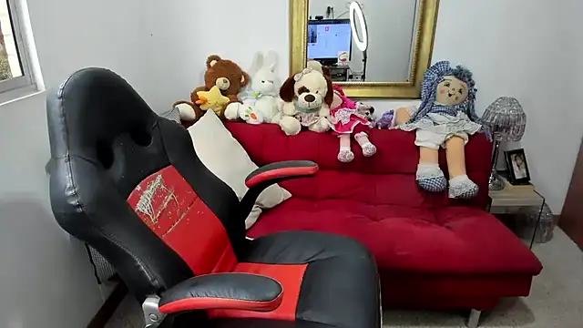 Snapshot of NicolettColin chatting on 01.03.25 NicolettColin online show from 01.03.25