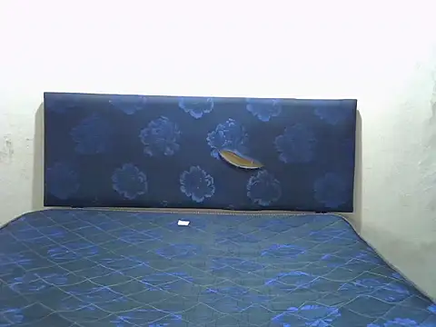 Snapshot of Spice202 chatting on 09.11.25 Spice202 online show from 09.11.25