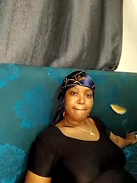 Snapshot of Spice202 chatting on 11.12.25 Spice202 online show from 11.12.25