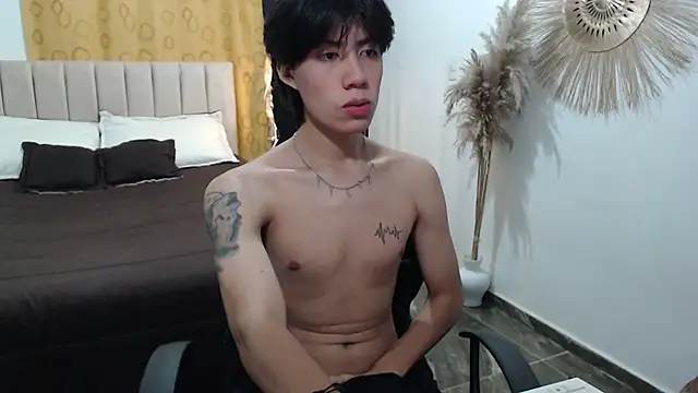 Snapshot of Elio-cam chatting on 11.08.25 Elio-cam online show from 11.08.25