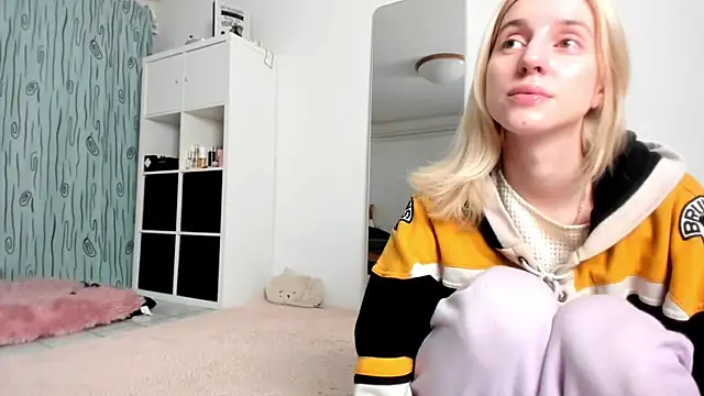 KenzieDawton online show from 12.07.24